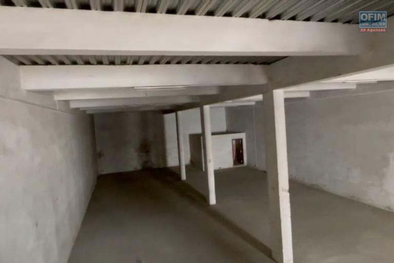 A louer, Un entrep&ocirc;t de 650 m2 &agrave; Tanjombato- Antananarivo