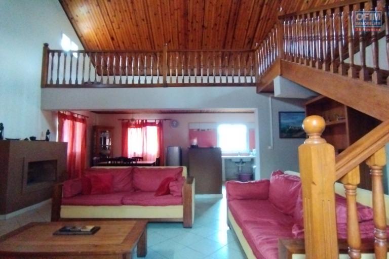 PRIX EN BAISSE!!!A vendre, une villa basse F4 sur 520 m2 de terrain à Alasora- Antananarivo