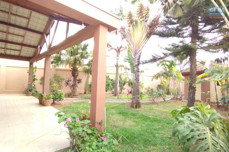 PRIX EN BAISSE!!!A vendre, une villa basse F4 sur 520 m2 de terrain à Alasora- Antananarivo