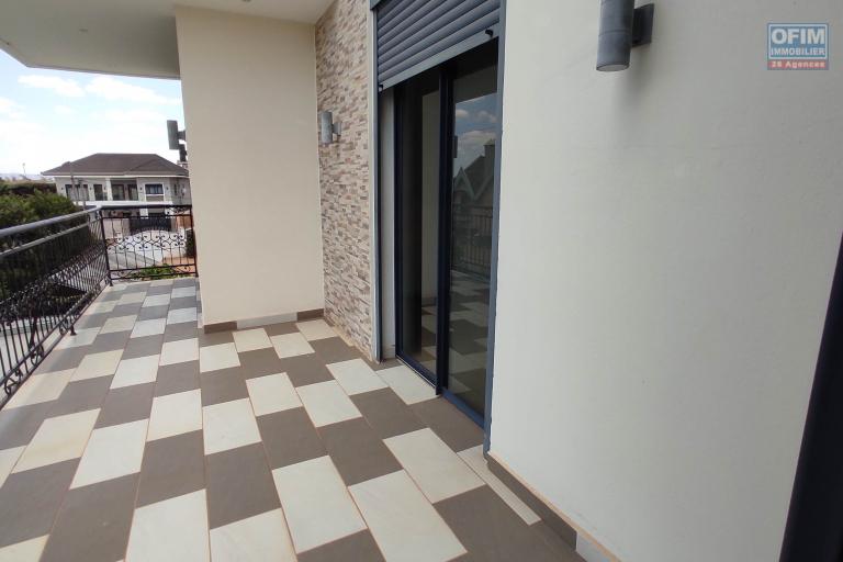Louer , une maison de standing F7 dans le quartier résidentiel D'Androhibe