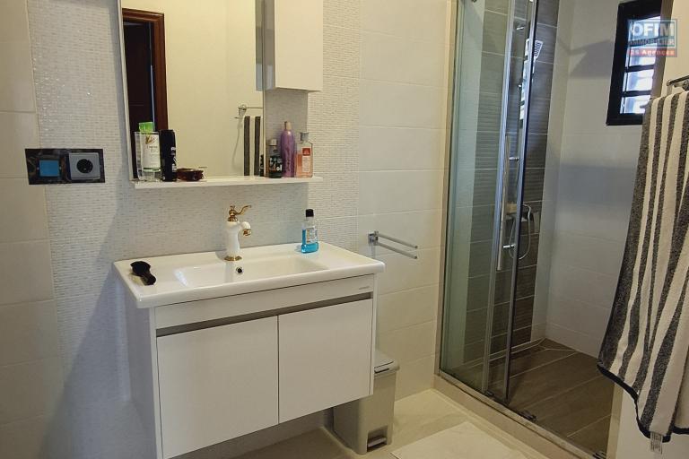 OFIM Immobilier loue une villa neuve F4 semi meublée sur Ankatso.NON DISPONIBLE