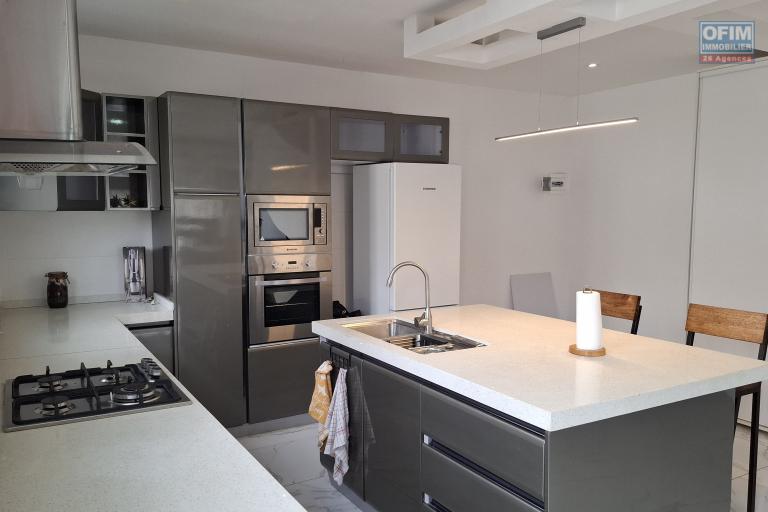 OFIM Immobilier loue une villa neuve F4 semi meublée sur Ankatso.NON DISPONIBLE