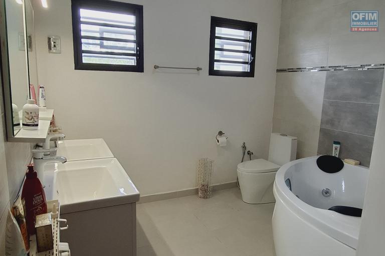 OFIM Immobilier loue une villa neuve F4 semi meublée sur Ankatso.NON DISPONIBLE