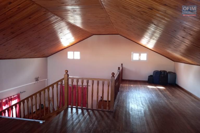 PRIX EN BAISSE!!!A vendre, une villa basse F4 sur 520 m2 de terrain à Alasora- Antananarivo