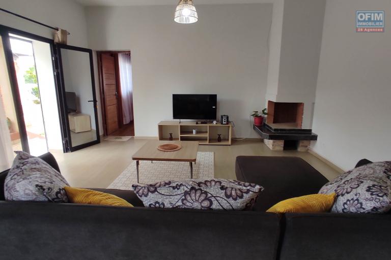 location d'une charmante villa F3 neuve meubl&eacute;e et &eacute;quip&eacute;e &agrave; Ilafy contact Francia