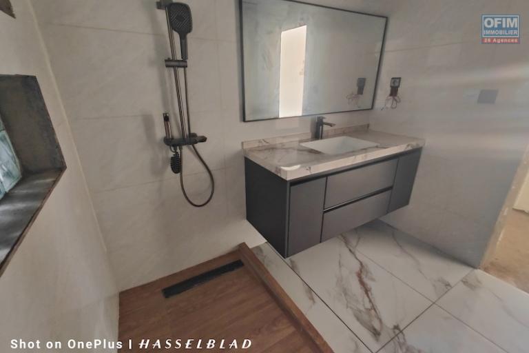 En exclusivité à vendre appartement T4 neuf à Talatamaty à 30 mètres de la route principale