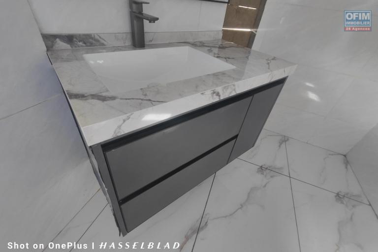 En exclusivité à vendre appartement T4 neuf à Talatamaty à 30 mètres de la route principale
