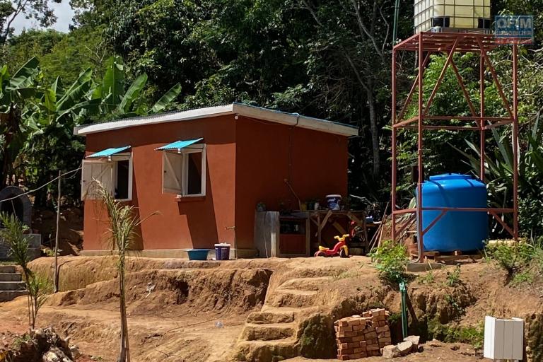 Une villa neuve F5 de plain pied dans une r&eacute;sidence &agrave; Ambohitrarahaba ( CONTACT LALAINA )