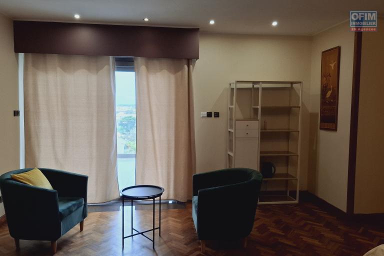 OFIM immobilier loue une villa F6 meublée équipée sur Ambohijanahary Ivato dans un quartier calme et résidentiel. NON DISPONIBLE