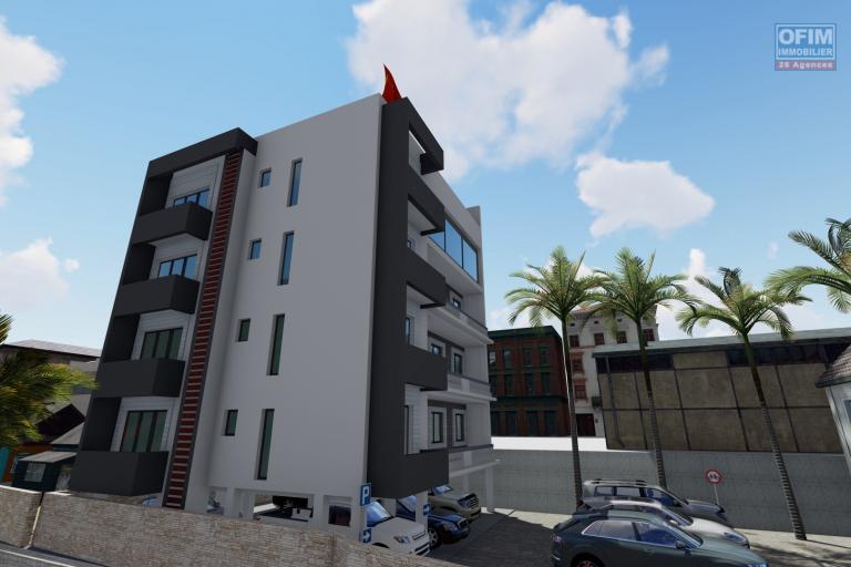 Opportunité Exceptionnelle. A vendre : superbe appartement neuf de type T4 à Mamory Ivato non loin de l'aéroport international avec plusieurs accès via les nouvelles rocades Tsarasaotra, Ambohitrimanjaka et la RN4 Ambohibao. CONTACT Mr JACKY 034 02 443 04