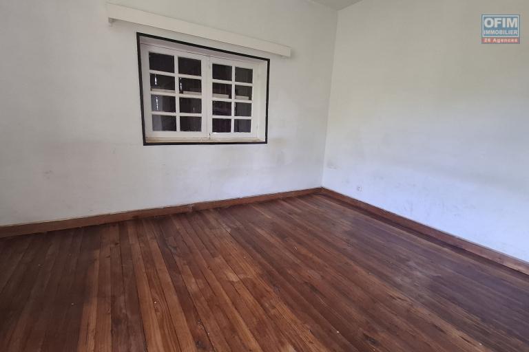 OFIM Immobilier loue une Villa F7 sur Ambohitrarahaba pour usage habitation ou bureau. NON DISPONIBLE