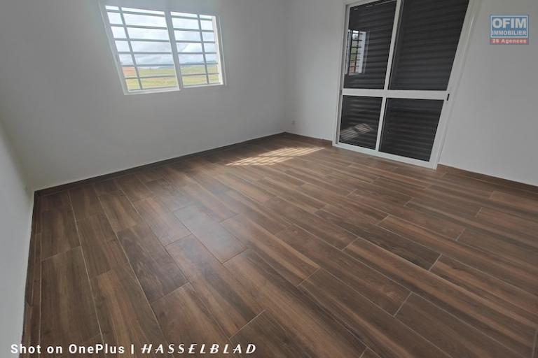 A louer Villa neuve F5 &agrave; anosiala. Contact Mr Jacky