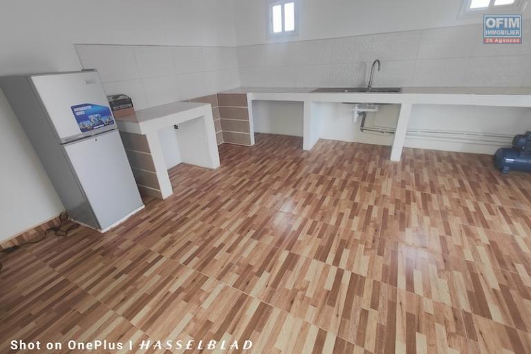 A louer Villa neuve F5 &agrave; anosiala. Contact Mr Jacky 0340244304