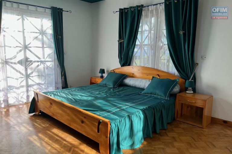 Une villa F5 meublée avec grand jardin à By pass Ambohimankakely