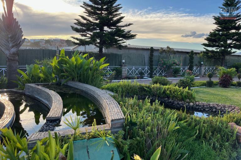 Une villa F5 meublée avec grand jardin à By pass Ambohimankakely
