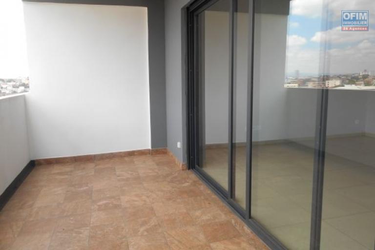 Un appartement T3 sécurisé à Cité Planton