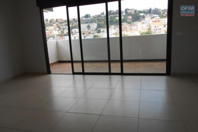 Un appartement T3 sécurisé à Cité Planton