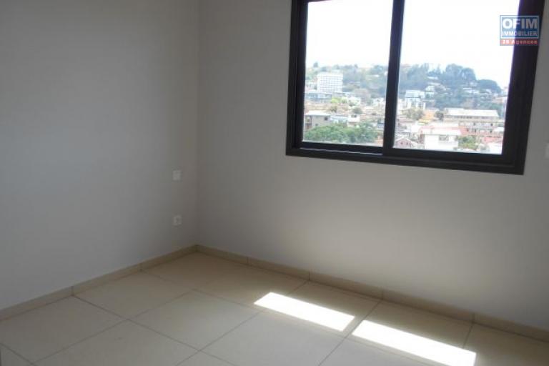 Un appartement T3 sécurisé à Cité Planton