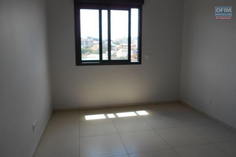 Un appartement T3 sécurisé à Cité Planton