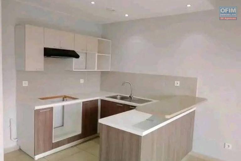 Un appartement T3 sécurisé à Cité Planton