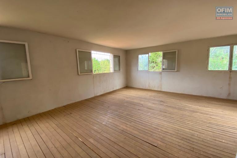 Vente d'un maison F6 à Amboanjobe