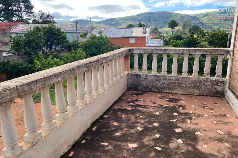 Vente d'un maison F6 à Amboanjobe