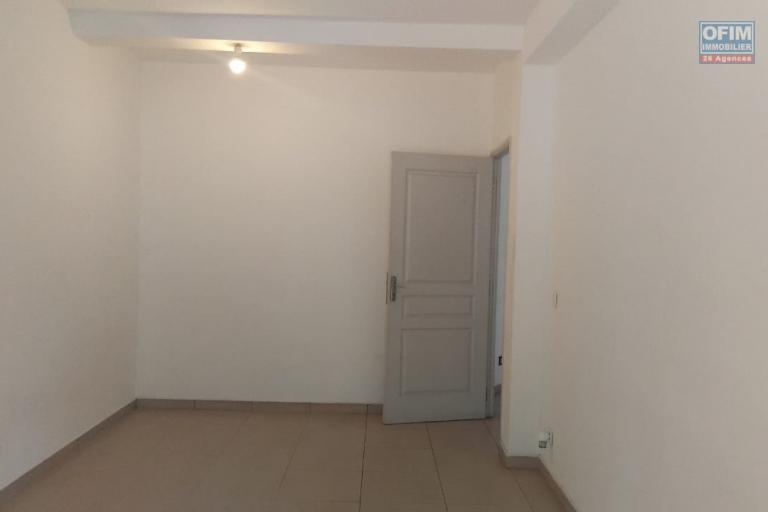 Un appartement T3 sécurisé à Ivandry