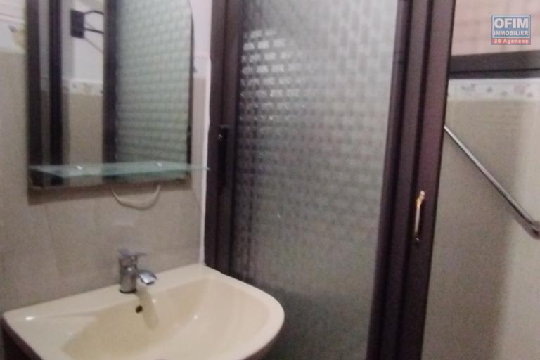 A louer, un appartement T3 en bord de route principale sur Ampandrana- Antananarivo