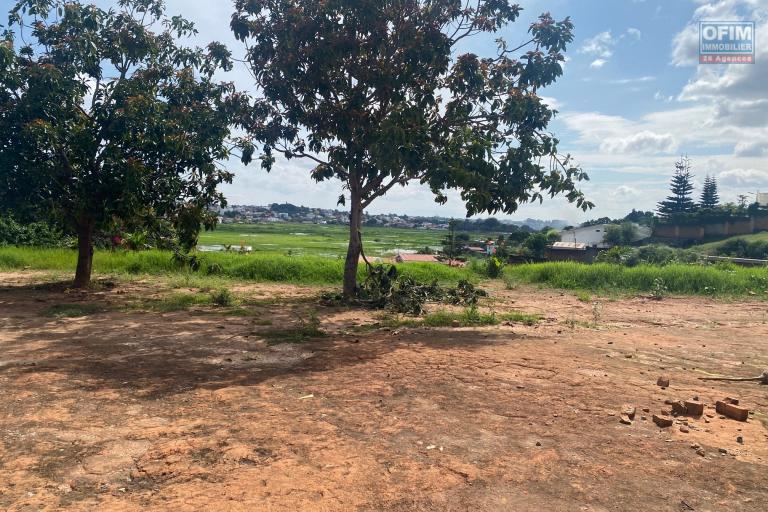 Vente d'un beau terrain de 1 000m2 à Ambohibao Antehiroka