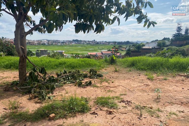 Vente d'un beau terrain de 1 000m2 à Ambohibao Antehiroka
