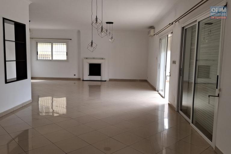 OFIM immobilier loue des appartements T4 sur Ambohibao.