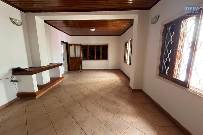 Une maison F4 à Amboditsiry