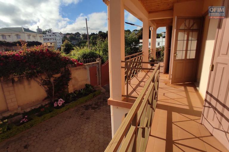 À louer – Maison F7 à Ambohitrarahaba