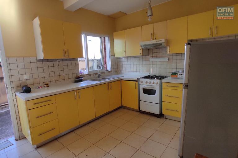 À louer – Maison F7 à Ambohitrarahaba