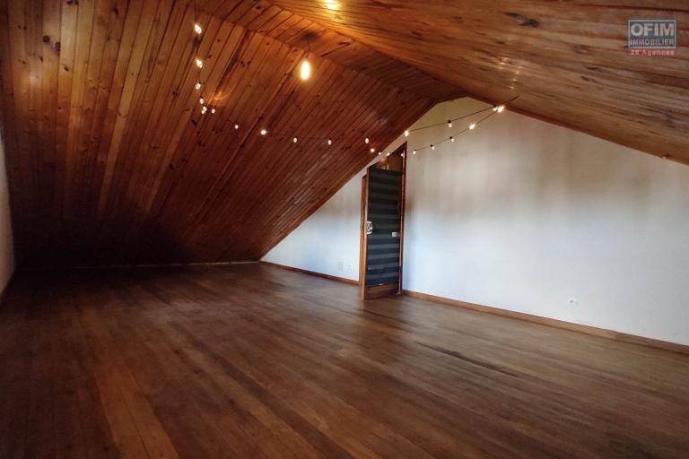 À louer – Maison F7 à Ambohitrarahaba