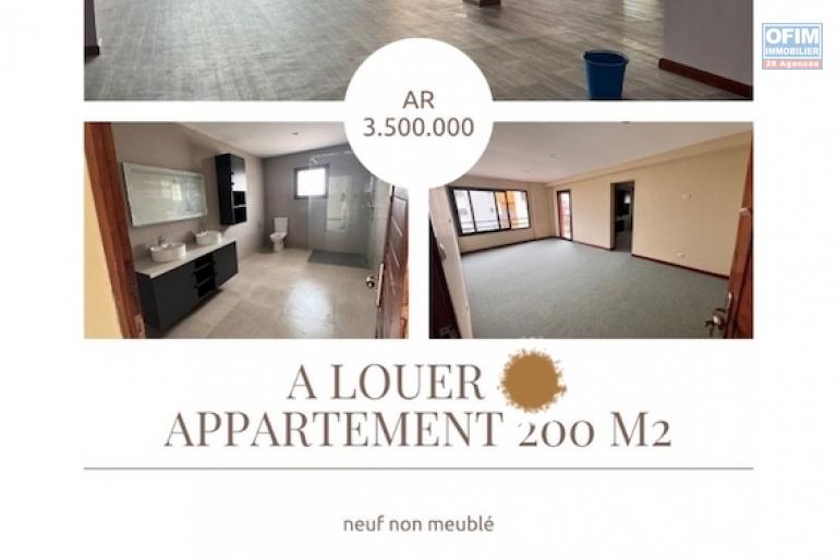 À LOUER –  2 Grand Appartement T3 Neuf – Tsaralalàna (Centre-ville)