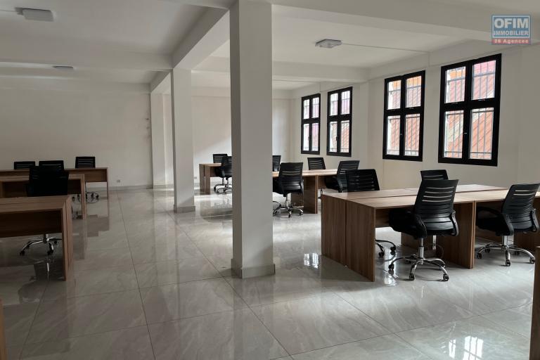 Un local professionnel sécurisé de 120m2 à Antanimena ( CONTACT LALAINA )