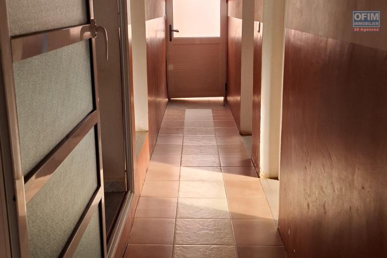 OFIM Immobilier loue une maison basse F4 sur Alasora, à environ 15min du By-pass