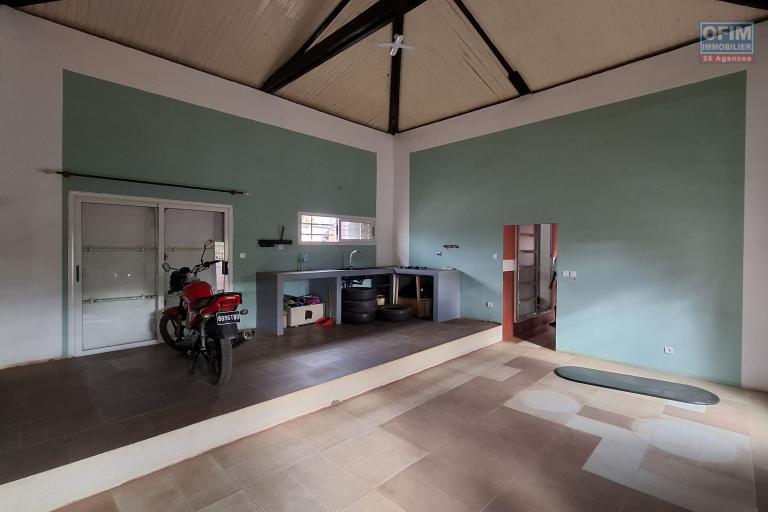 OFIM Immobilier loue une maison basse F4 sur Alasora, à environ 15min du By-pass
