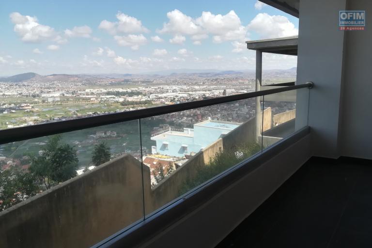 Un appartement T2 sur la haute ville à Ambohipotsy