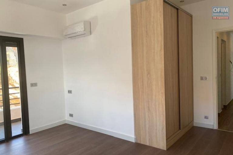 Un appartement T3 sécurisé sur la haute ville à Ambohipotsy