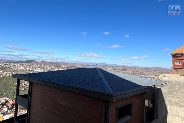Un appartement T3 sécurisé sur la haute ville à Ambohipotsy