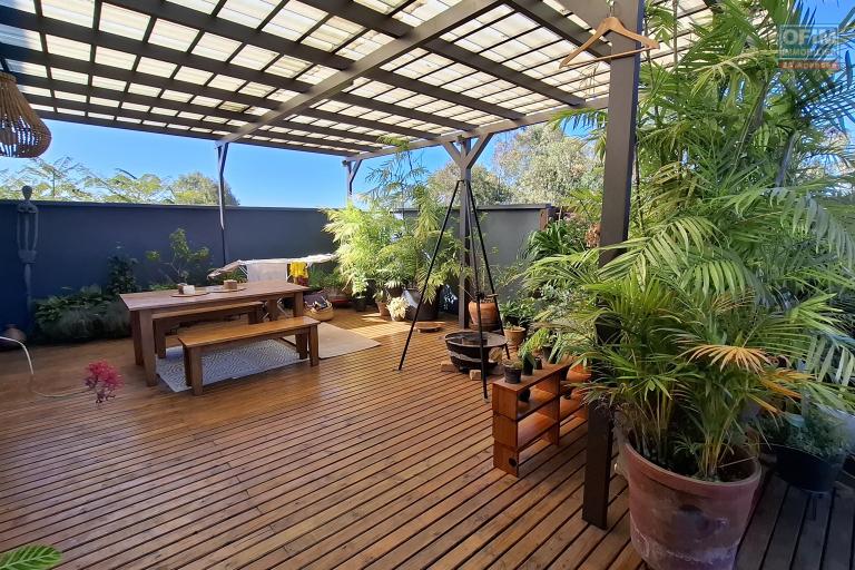 Occasion rare: T4 meublé en duplex de 300m2 de surface habitable en vente sur Ivandry.