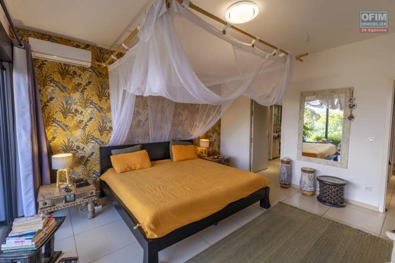 Occasion rare: T4 meublé en duplex de 300m2 de surface habitable en vente sur Ivandry.
