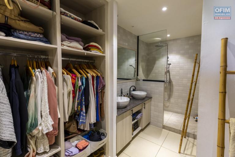 Occasion rare: T4 meublé en duplex de 300m2 de surface habitable en vente sur Ivandry.