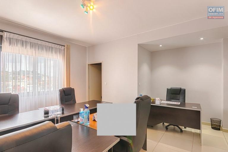 Un appartement T4 sécurisé sur cité planton