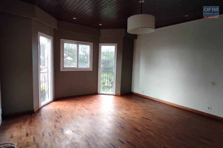A LOUER Maison F5 à Mahalavolona Andoharanofotsy