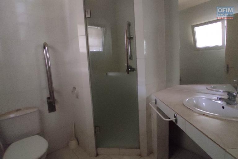 A LOUER Spacieuse villa F4 dans un quartier résidentiel à Malaza Andoharanofotsy