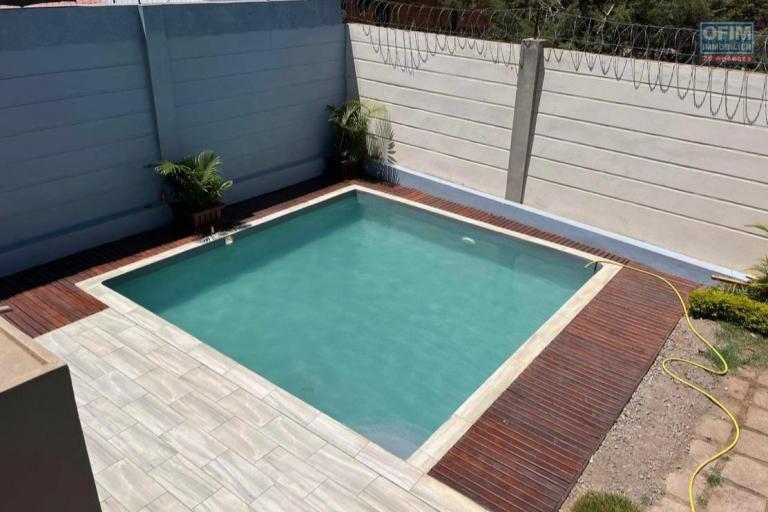 Une villa F5 avec piscine à Mandrosoa Ivato