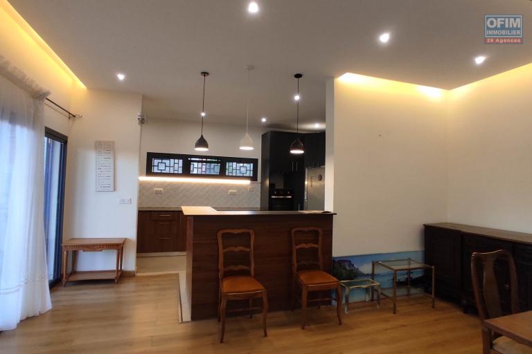 A VENDRE Spacieuse villa de type F9 sur un terrain de 1500m2  avec vue imprenable à Manazary Ilafy